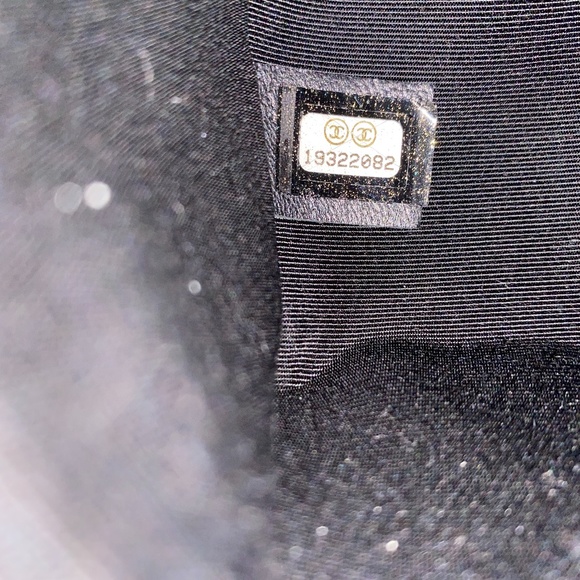 RARE! STUNNING CHANEL METALLIC COBALT BLUE BOY BAG - Picture 10 of 11